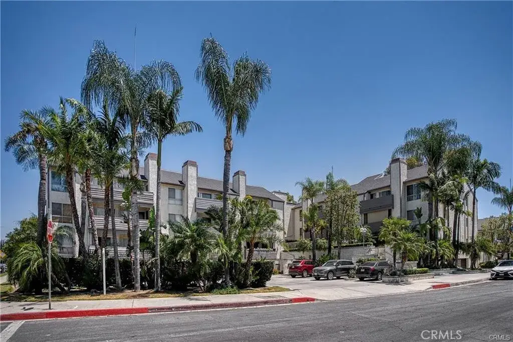 20253 Keswick Street #325, Winnetka, CA 91306 - #1