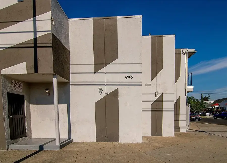 4905 W Adams Boulevard, Los Angeles, CA 90016 - #3