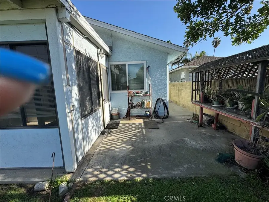 405 S Bluff, Montebello, CA 90640 - #2