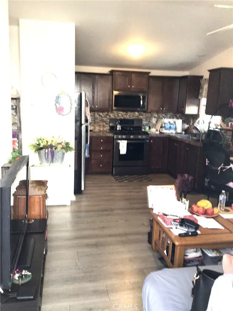 7560 Woodman Pl #52, Van Nuys, CA 91405 - #3