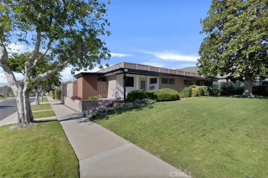 501 Birmingham Road, Burbank, CA 91504 - #2