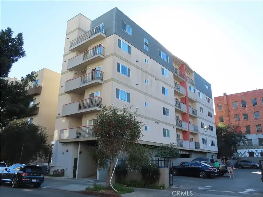 815 S Harvard #302, Los Angeles, CA 90005 - #2