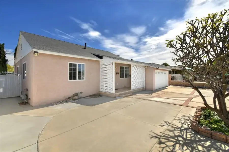 8832 Murietta Avenue, Panorama City, CA 91402 - #2