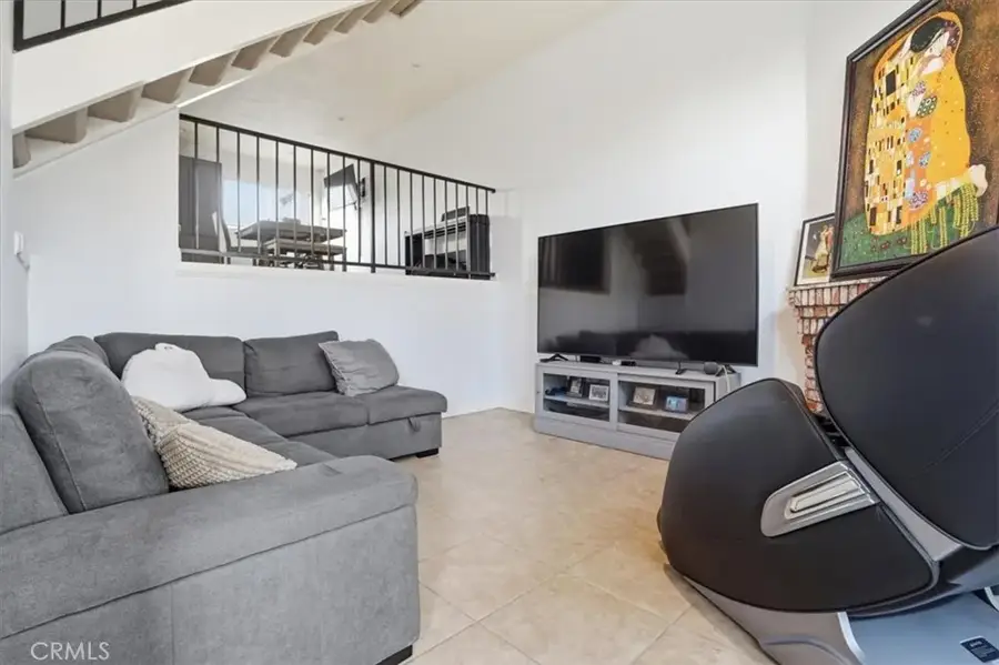 14325 Foothill #9, Sylmar, CA 91342 - #3