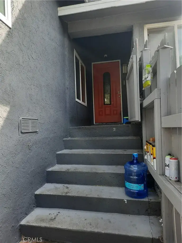 2066 El Moran Street East, Los Angeles, CA 90039 - #2