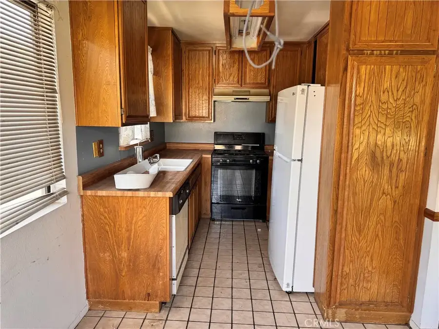 27949 Tyler, Canyon Country, CA 91387 - #3