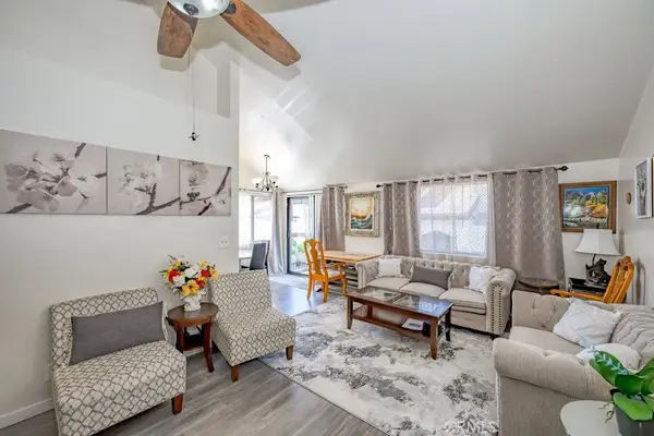 27919 Sarabande #422, Canyon Country, CA 91387