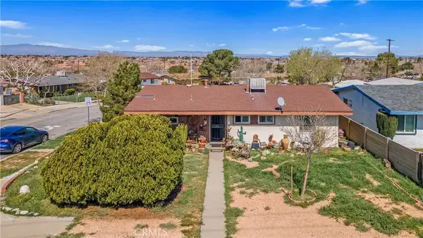 1549 Elizabeth Lake, Palmdale, CA 93551