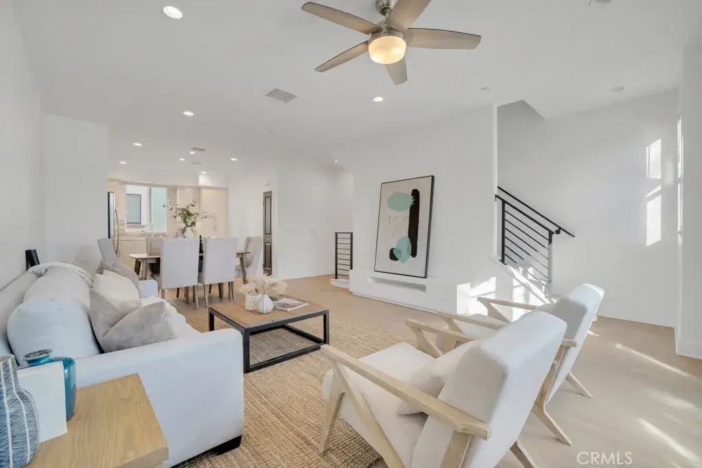 10832 W Riverton Court, Toluca Lake, CA 91602 - #1