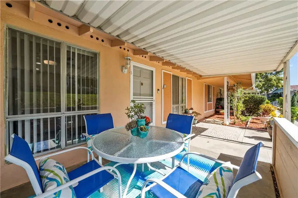 19156 Avenue Of The Oaks #B, Newhall, CA 91321 - #1