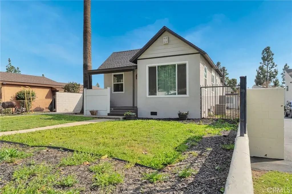 70 W Claremont St, Pasadena, CA 91103 - #1