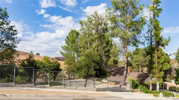 27601 Endeavor Street, Agoura Hills, CA 91301