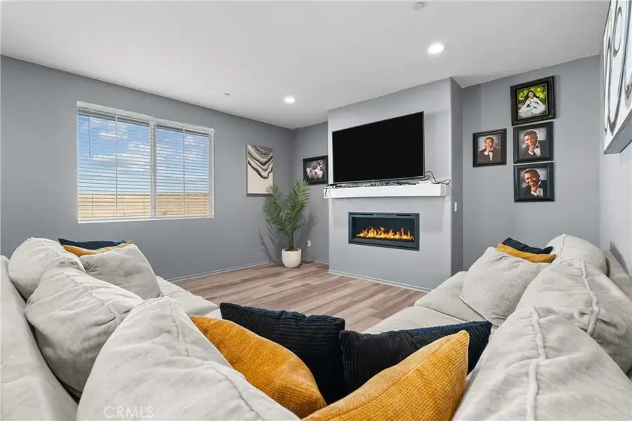 6949 Beale, Palmdale, CA 93552 - #3