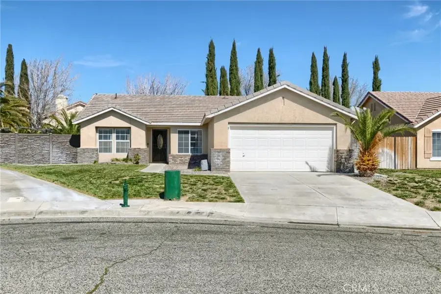 6157 W Avenue J4, Lancaster, CA 93536 - #2