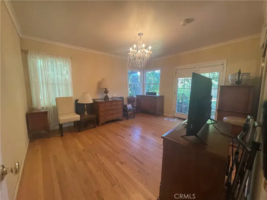 15419 Dickens, Sherman Oaks, CA 91403 - #2