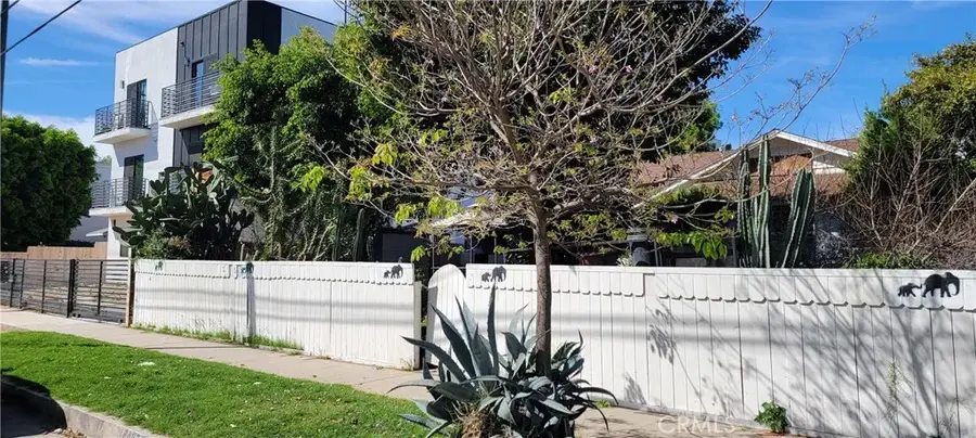 6467 Woodley, Van Nuys, CA 91406 - #3