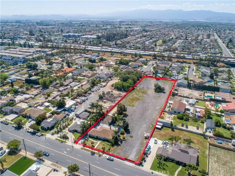 527 W Philadelphia, Ontario, CA 91762 - #2