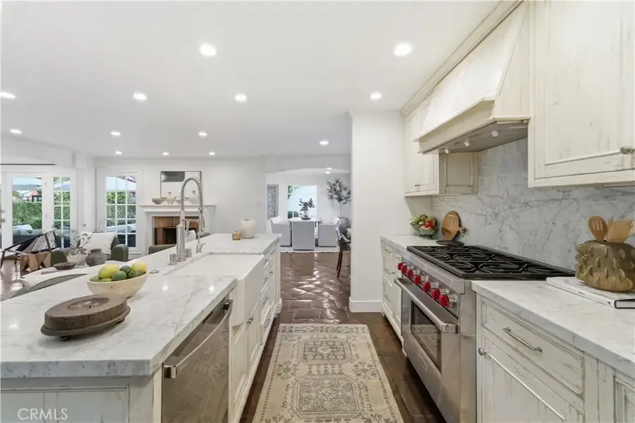 5232 Woodman Avenue, Sherman Oaks, CA 91401 - #3