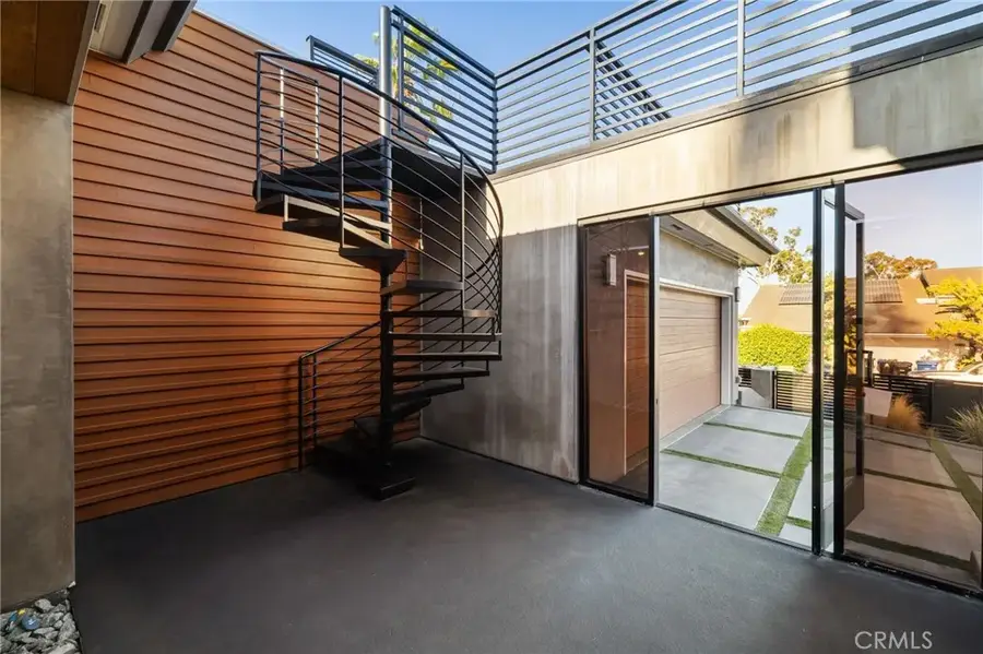 4189 S Cloverdale Avenue, Los Angeles, CA 90008 - #3