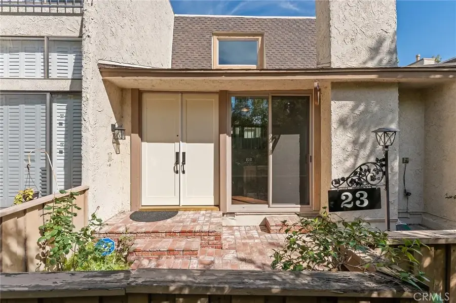 6121 Shoup Avenue #23, Woodland Hills, CA 91367 - #2