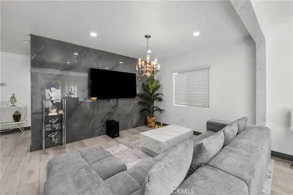 9427 Lemona Avenue #15, North Hills, CA 91343