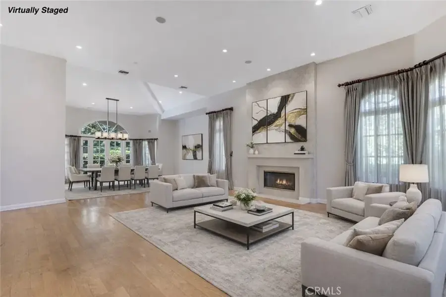 4525 Vista De Oro Avenue, Woodland Hills, CA 91364 - #2