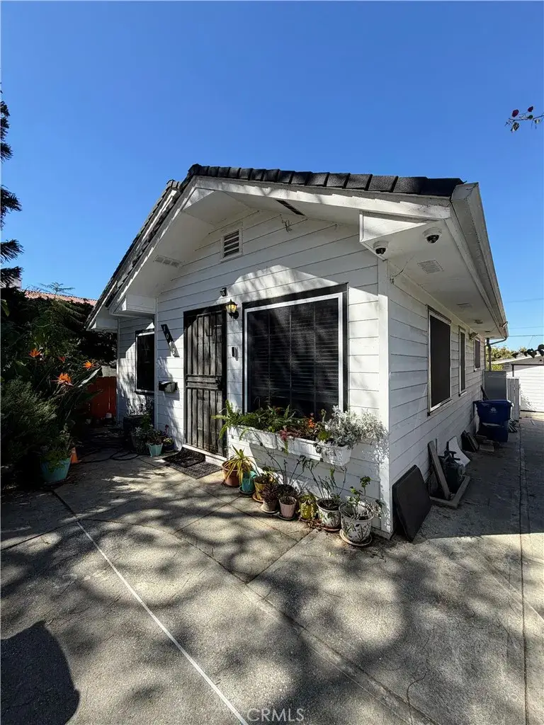 1042 W 15th, San Pedro, CA 90731 - #2