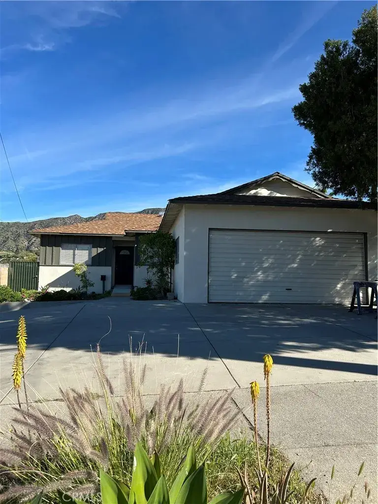 7941 Wentworth Street, Sunland, CA 91040 - #2