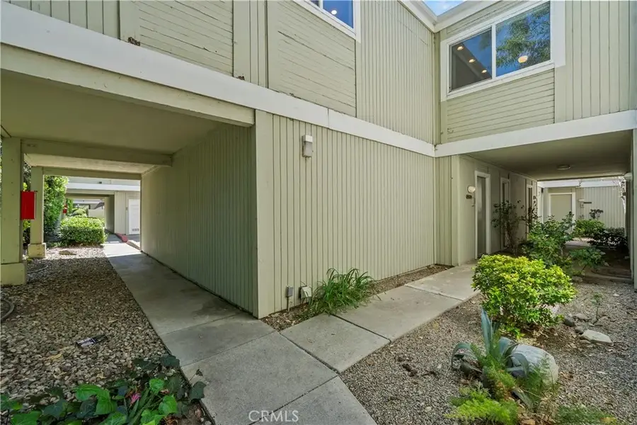 22117 Burbank #5, Woodland Hills, CA 91367 - #2