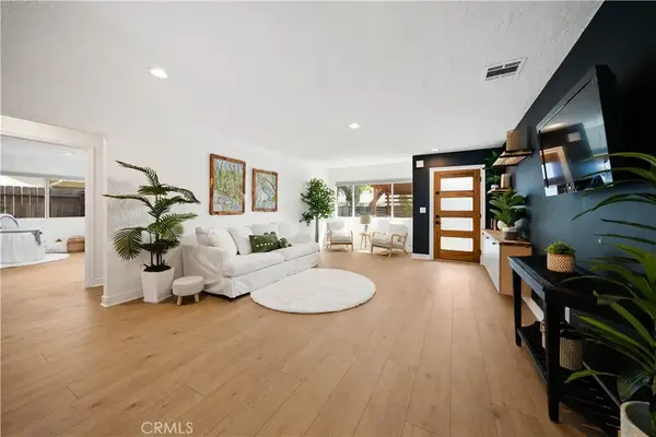 7851 Texhoma, Northridge, CA 91325