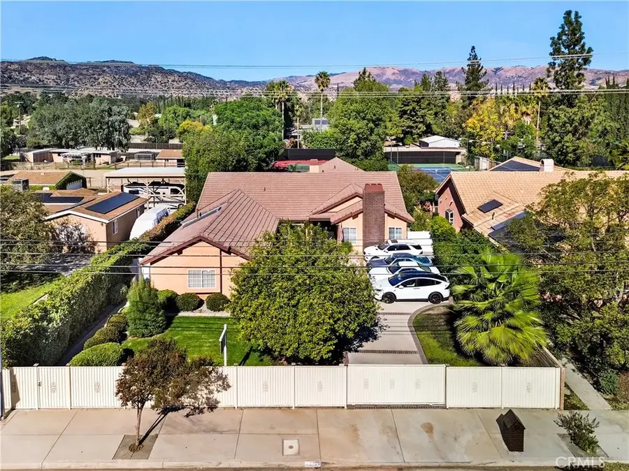 22329 Plummer St, Chatsworth, CA 91311 - #3