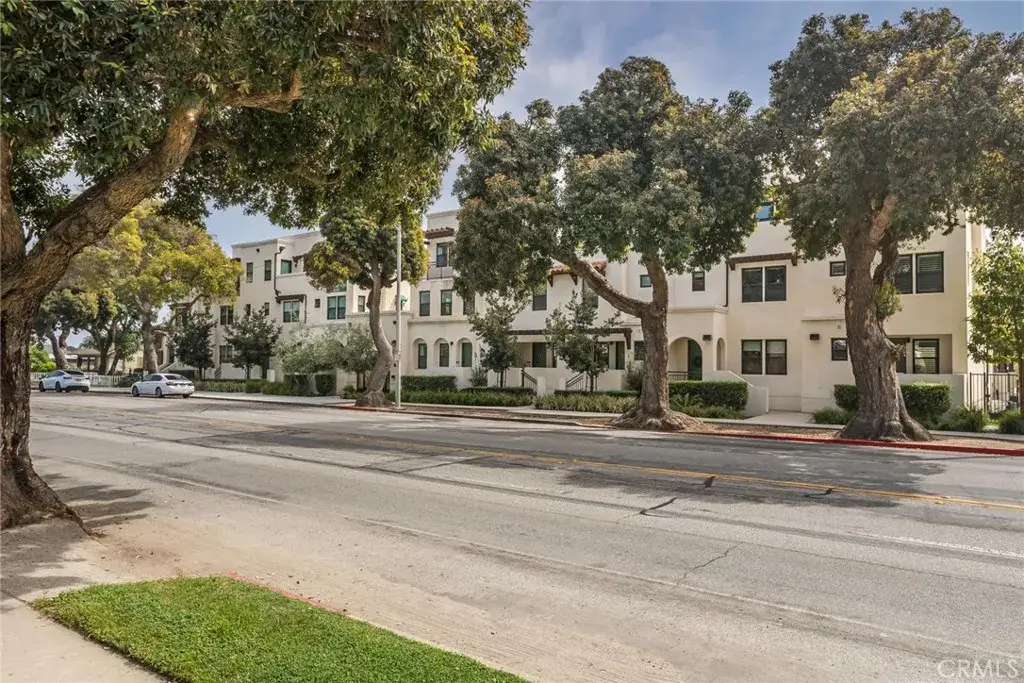 1530 E Thompson Boulevard, San Buenaventura Ventura, CA 93001 - #1