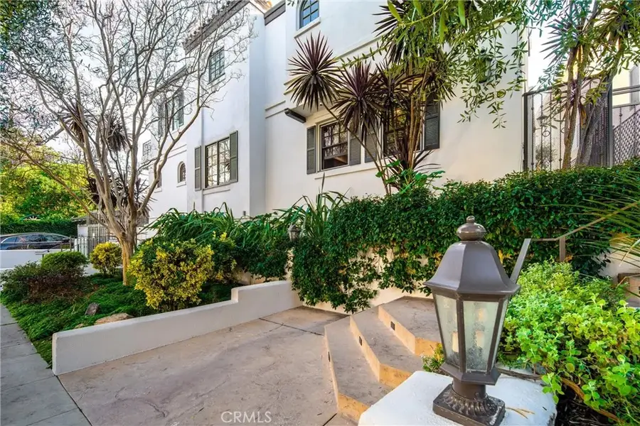 14100 Dickens St #2, Sherman Oaks, CA 91423 - #2