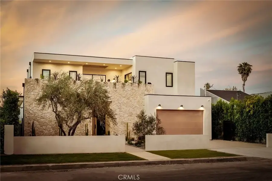 15447 Huston, Sherman Oaks, CA 91403 - #2