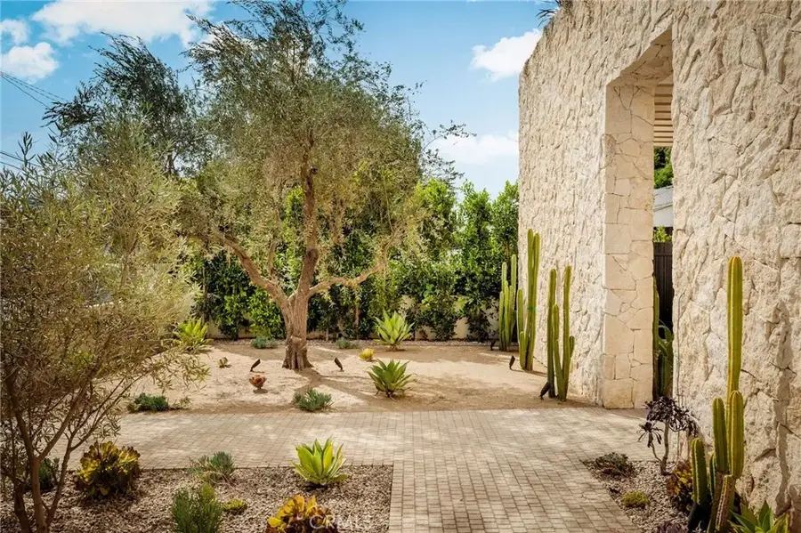 15447 Huston, Sherman Oaks, CA 91403 - #3