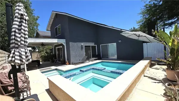 8467 Penfield, Winnetka, CA 91306