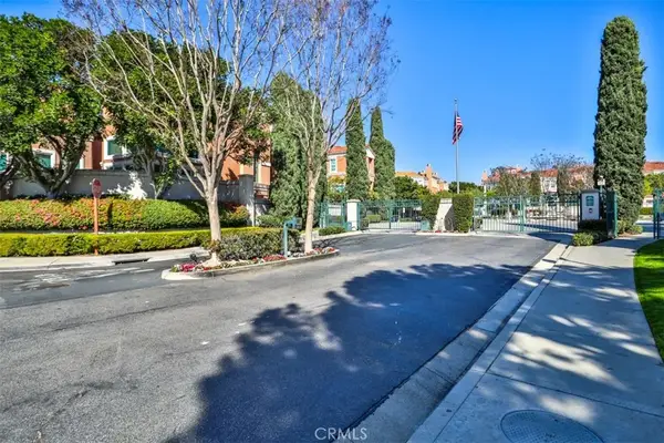 5 Arese Aisle, Irvine, CA 92606