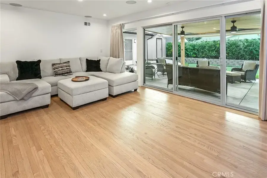 7741 Variel Avenue, Canoga Park, CA 91304 - #3