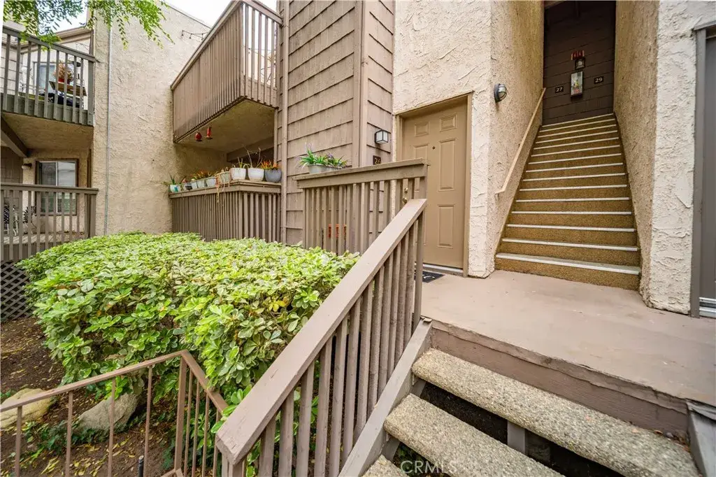 18316 Hatteras Street #26, Tarzana, CA 91356 - #1