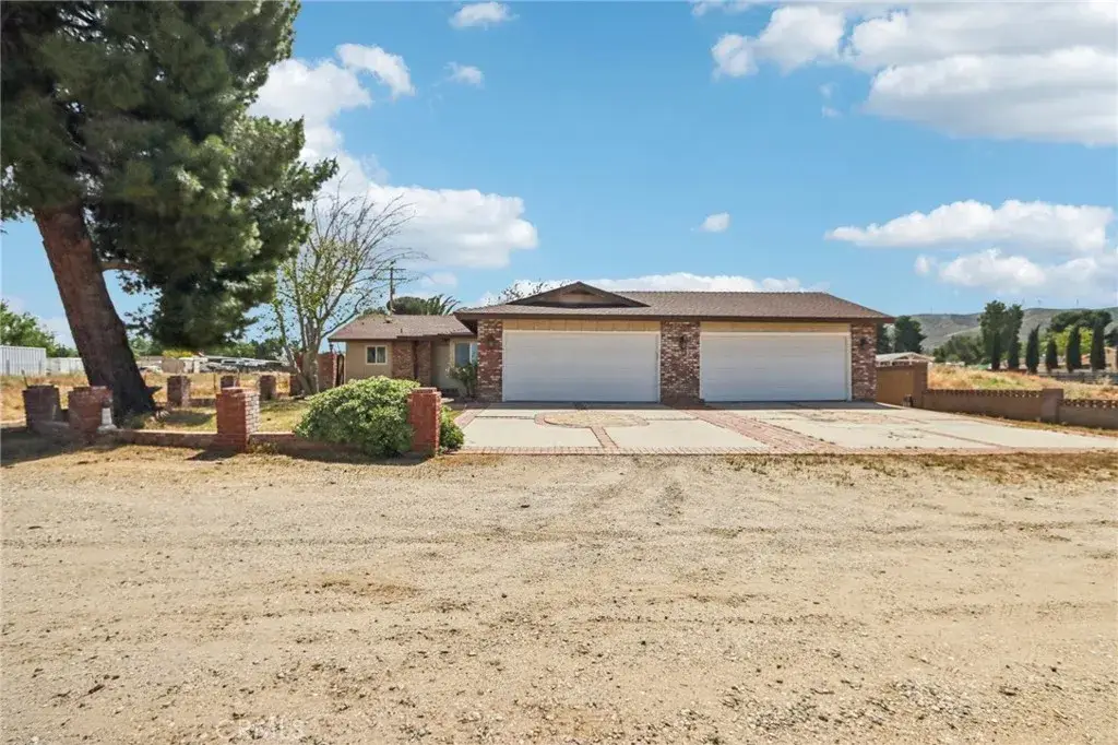 5209 W Avenue M8, Lancaster, CA 93536 - #1