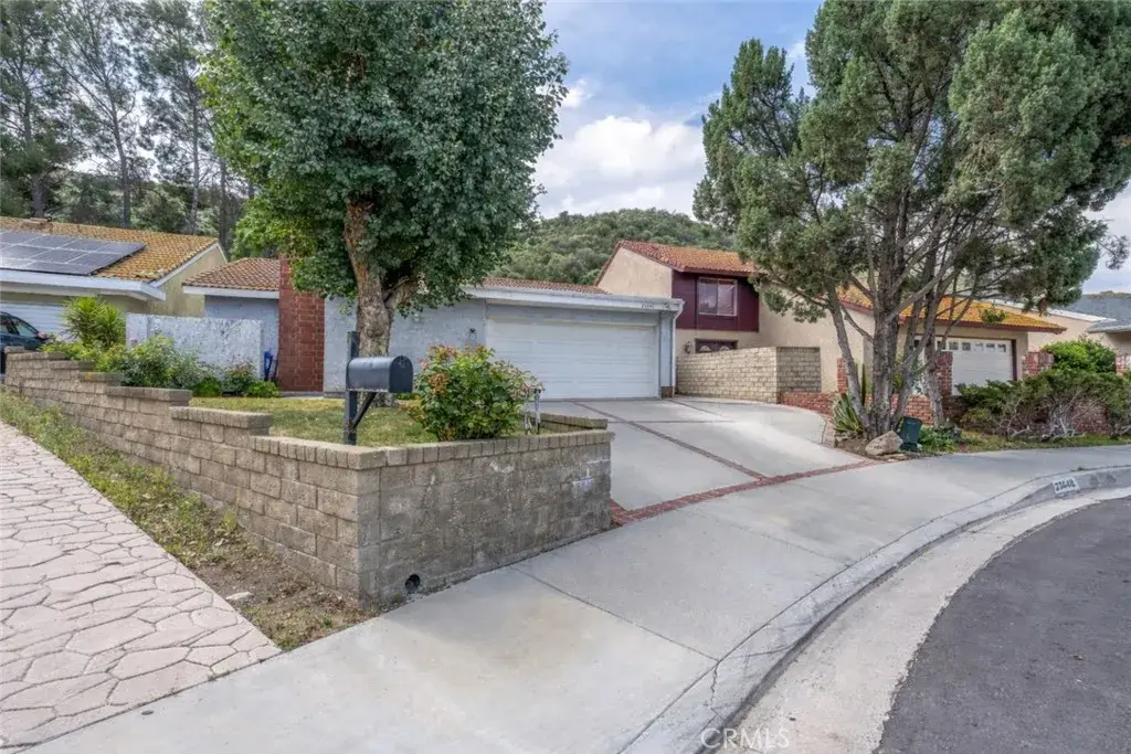 27440 Annette Jo Circle, Saugus, CA 91350 - #1