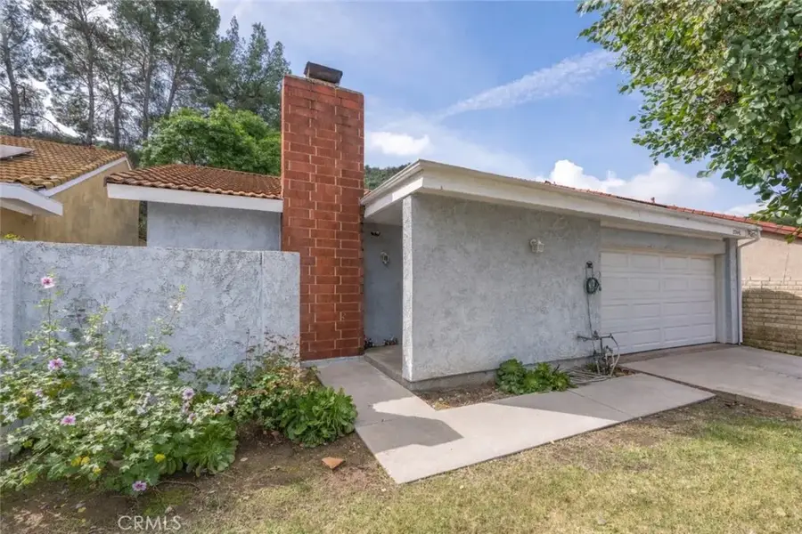 27440 Annette Jo Circle, Saugus, CA 91350 - #2