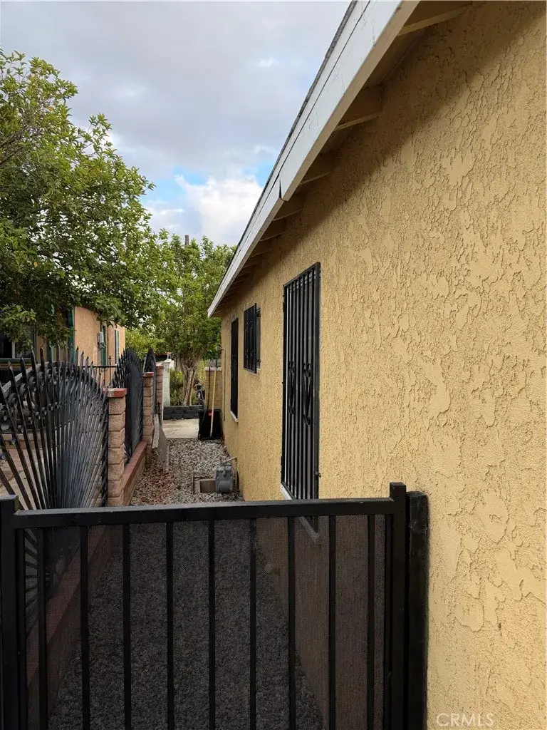 13116 Weidner, Pacoima, CA 91331 - #3