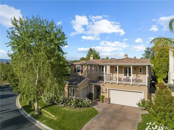 27018 Woodlands Dr, Valencia, CA 91355