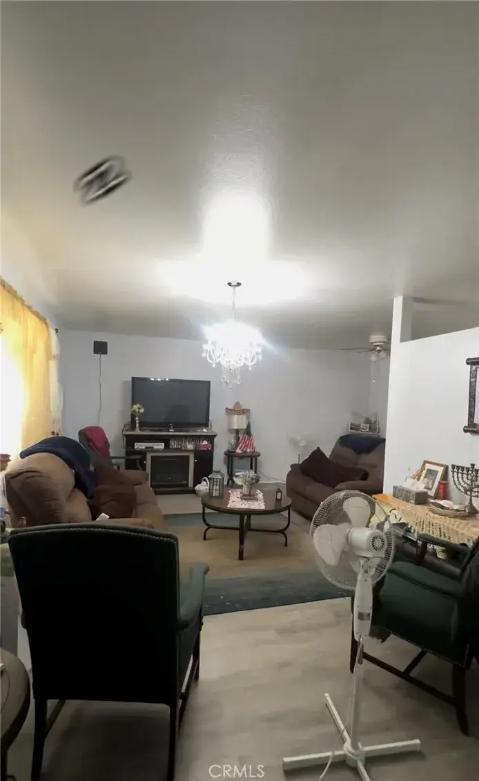 913 Cherry Hills Drive, Bakersfield, CA 93309 - #2