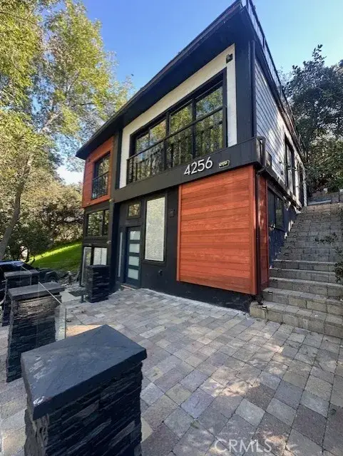 4256 Rosario Road, Woodland Hills, CA 91364