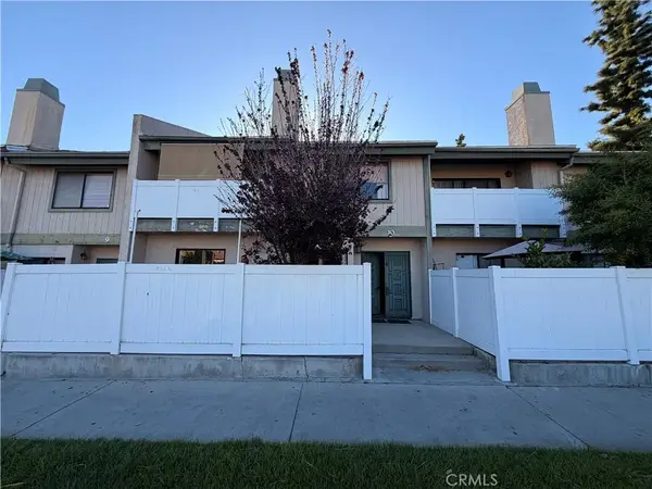 8341 De Soto #10, Canoga Park, CA 91304