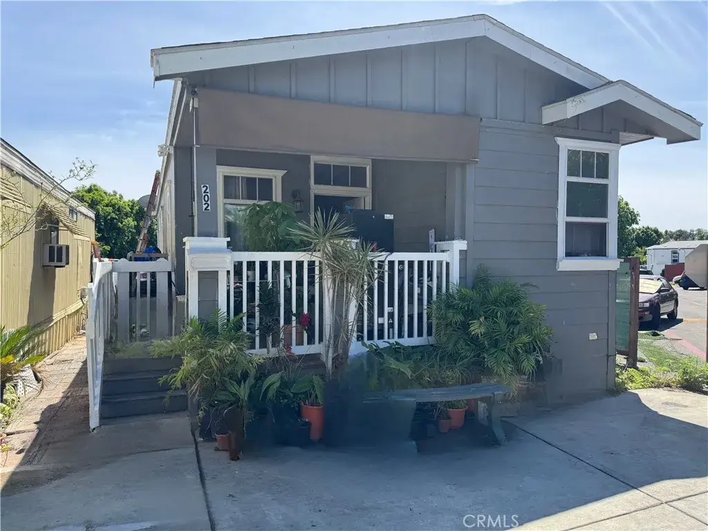 12301 San Fernando #202, Sylmar, CA 91342 - #1