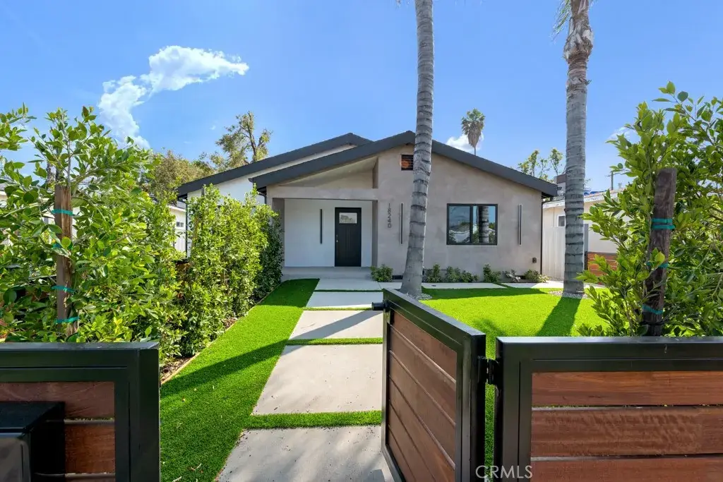 18238 Hartland Street, Reseda, CA 91335 - #1