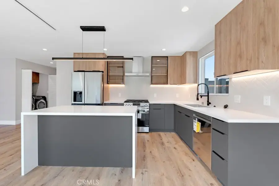 18238 Hartland Street, Reseda, CA 91335 - #2